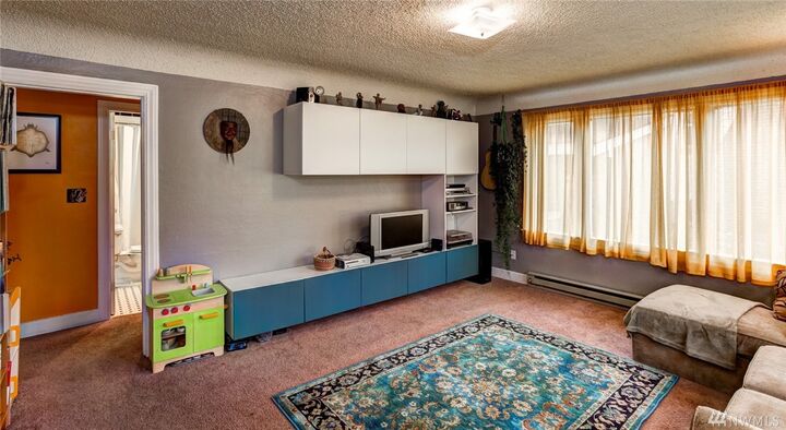 Property Photo:  1440 Grant St  WA 98225 