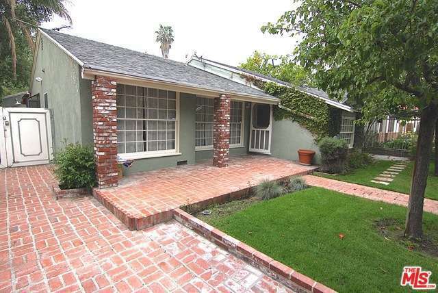 Property Photo:  5423 Allott Ave  CA 91401 