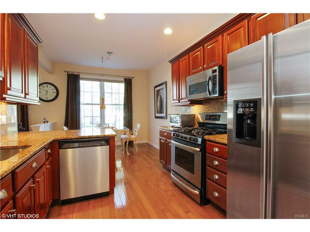 Property Photo:  1703 Half Moon Bay Drive  NY 10520 