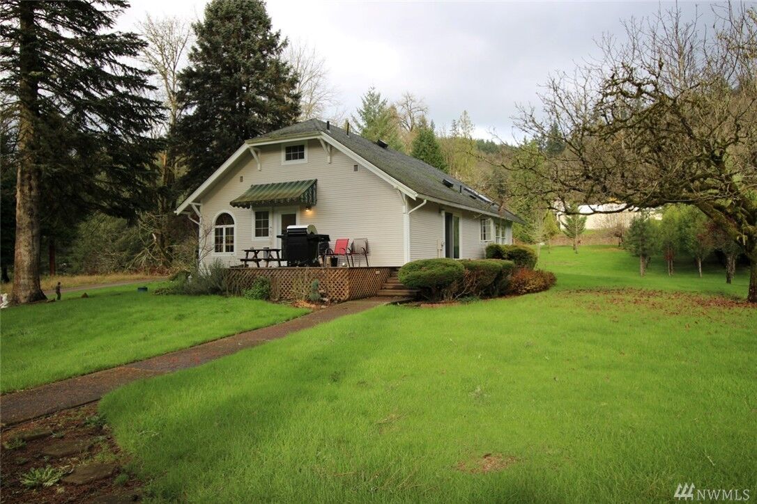 Property Photo: 555 Hazel Dell Road WA 98611