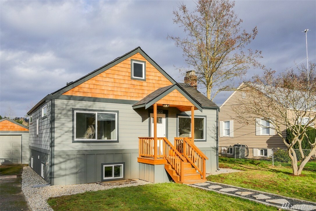 Property Photo:  635 North St  WA 98272 