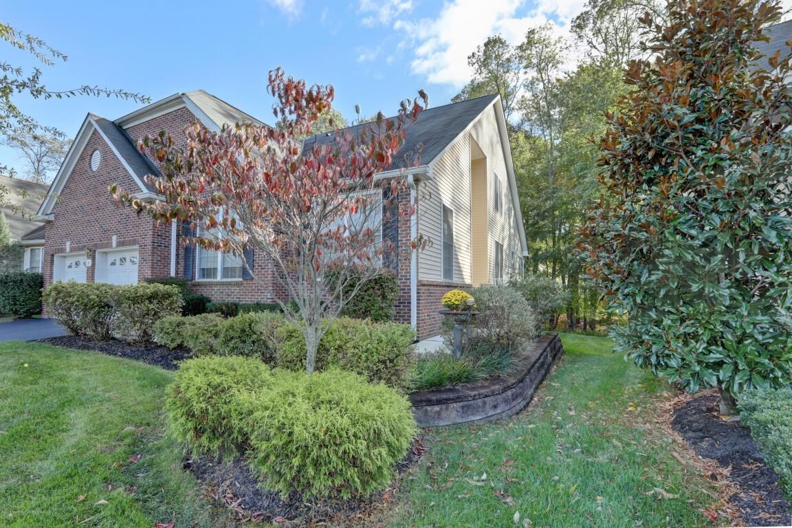 Property Photo:  31 Hulsart Court  NJ 07746 