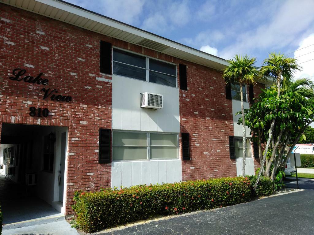 Property Photo:  810 Lake Shore Drive 26  FL 33403 