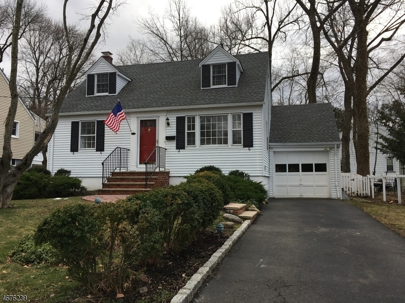 Property Photo:  11 Milton Ave  NJ 07928 