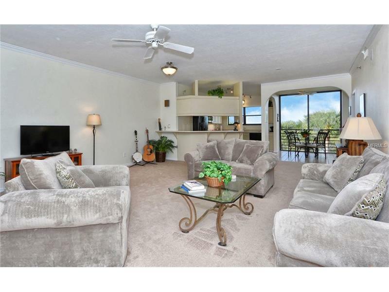 Property Photo:  5400 Eagles Point Circle 206  FL 34231 