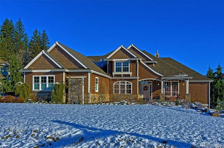 Property Photo: 5723 198th Dr SE WA 98290