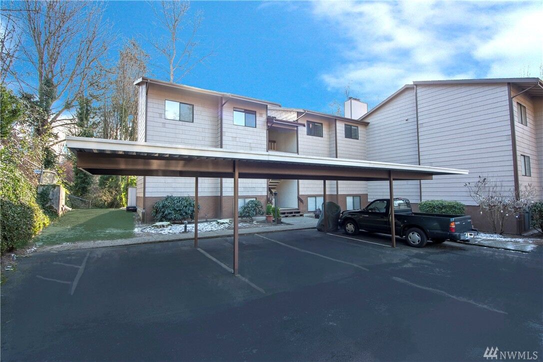 Property Photo:  19814 15th Ave NE 308  WA 98155 