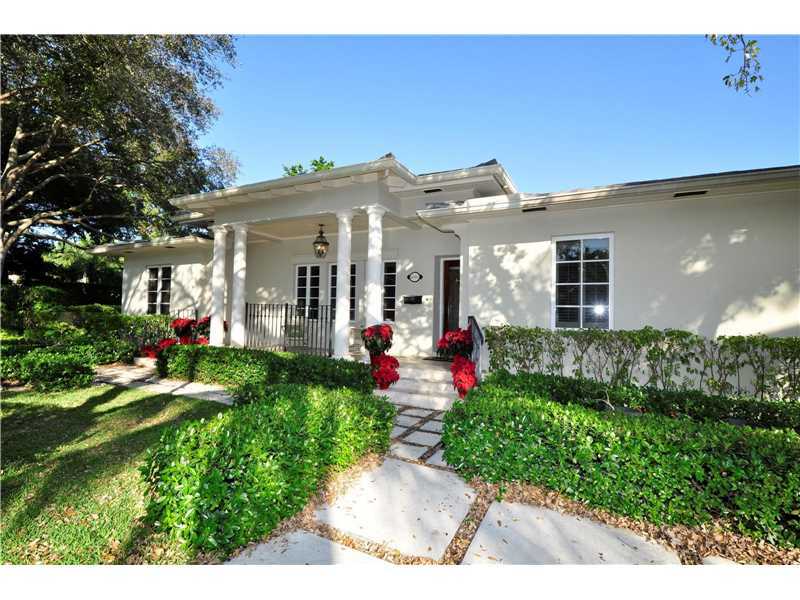 Property Photo: 4705 Alhambra Cir FL 33146