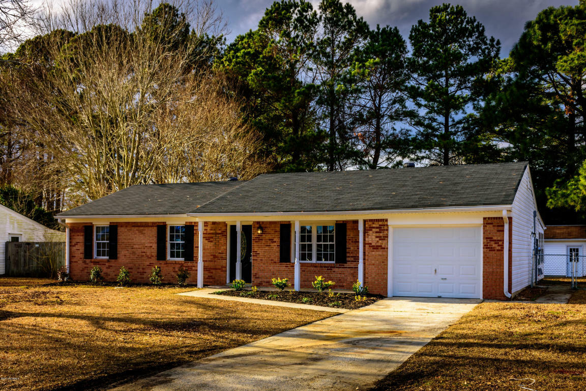 Property Photo:  132 White Oak Boulevard  NC 28546 