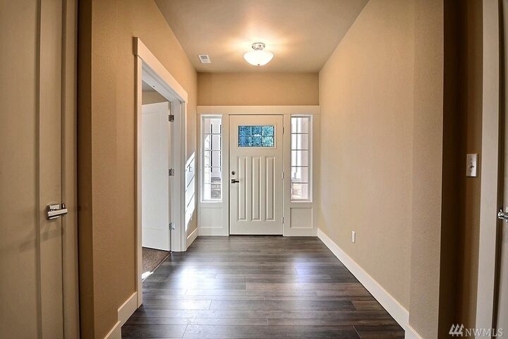 Property Photo:  9417  Ancich Court  WA 98332 