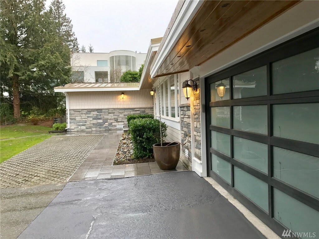 Property Photo: 1845 Evergreen Pt Rd WA 98039
