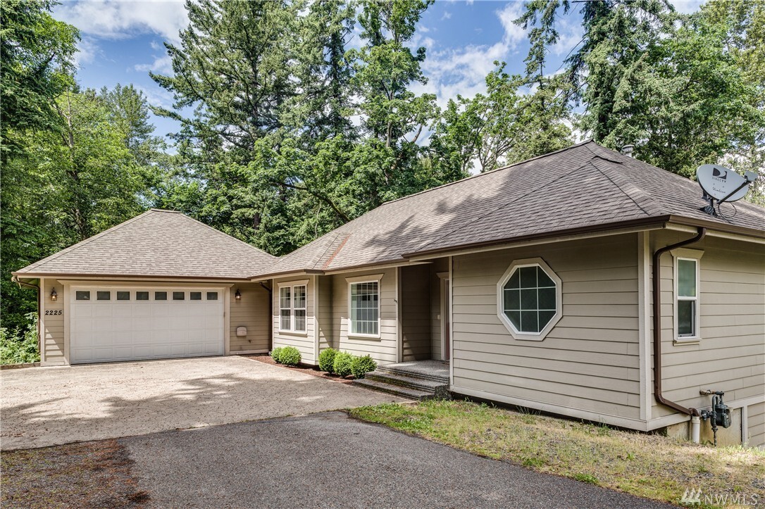 Property Photo:  2225 Old Lakeway Dr  WA 98229 