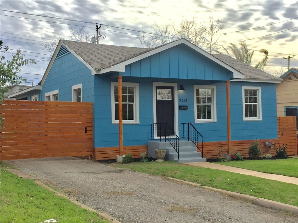 2941 Higgins Street  Austin TX 78722 photo