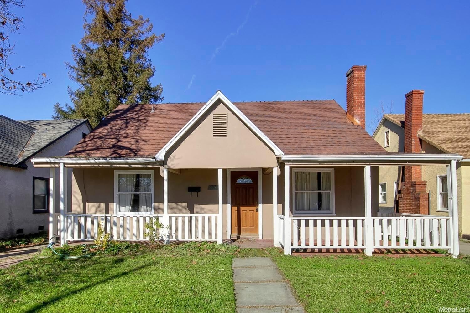 Property Photo: 5325 15th Avenue CA 95820