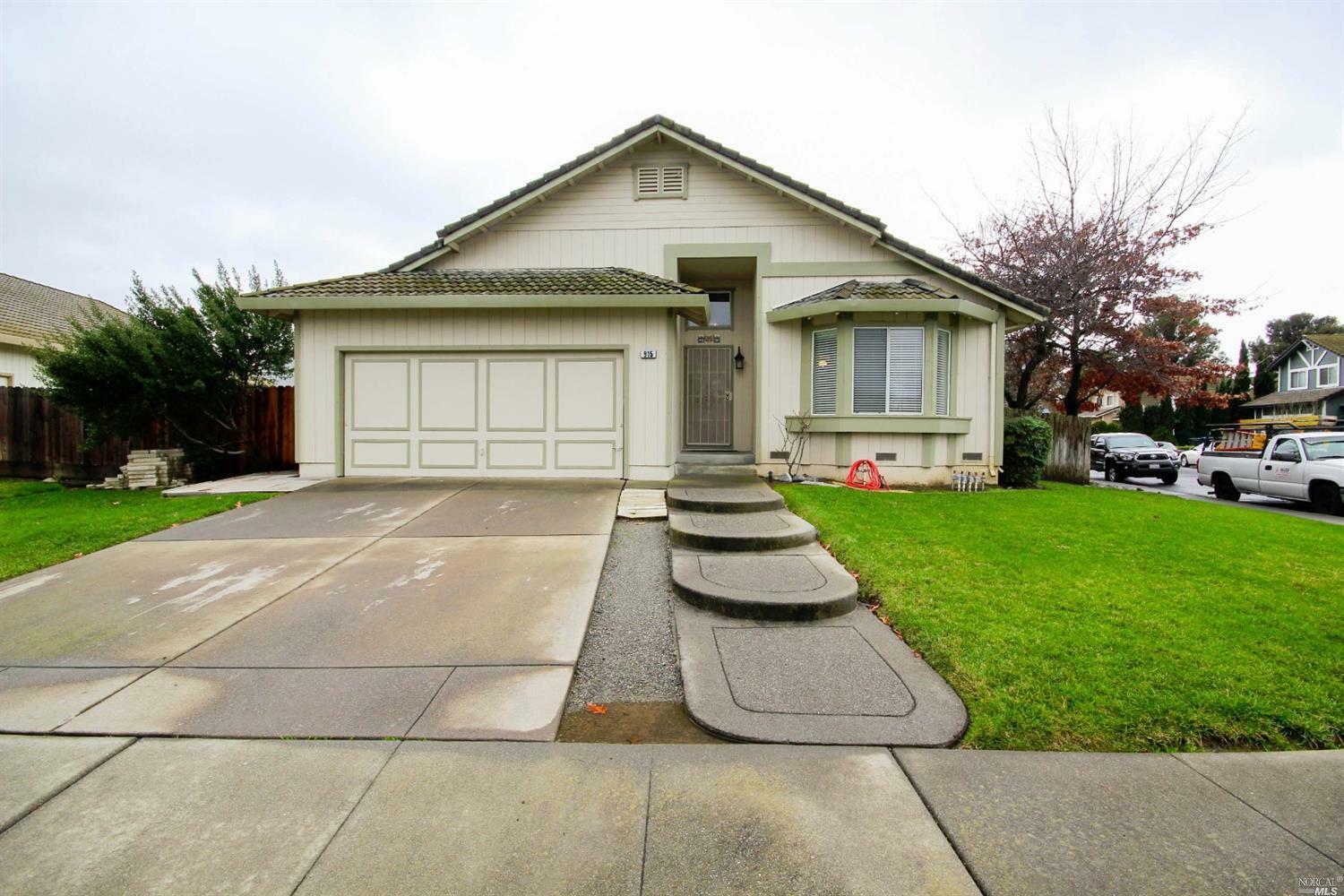 Property Photo:  915 Gold Coast Court  CA 94533 