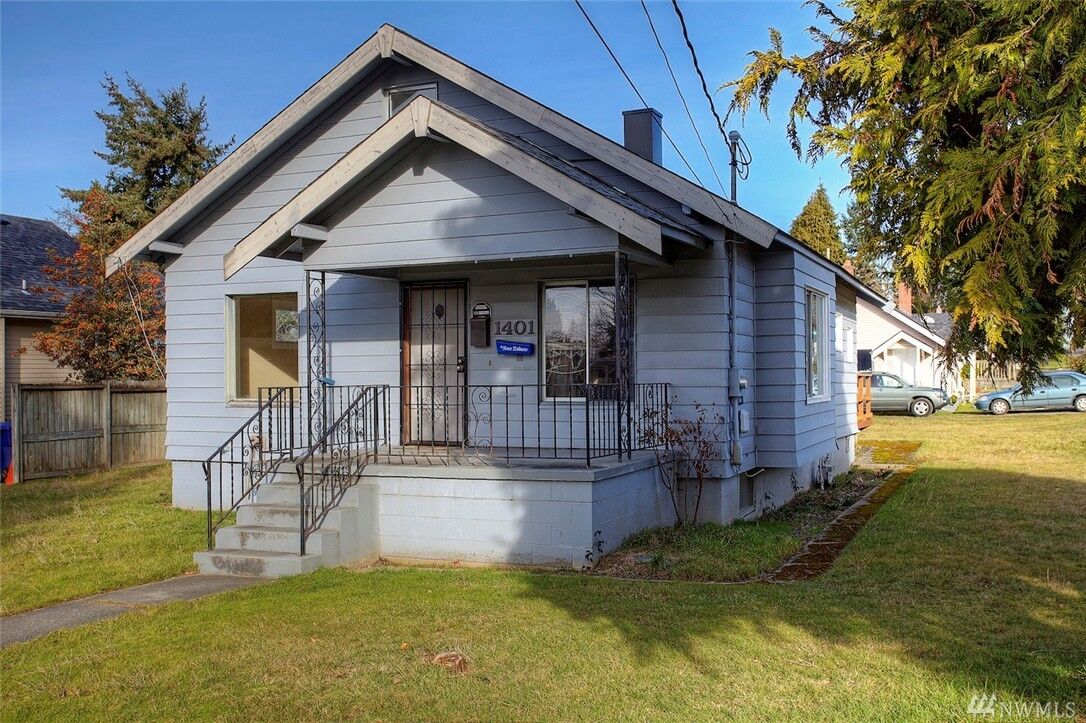 Property Photo:  1401 S 47th St  WA 98408 