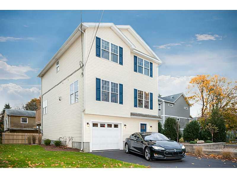 Property Photo: 128 Charlotte Dr RI 02818