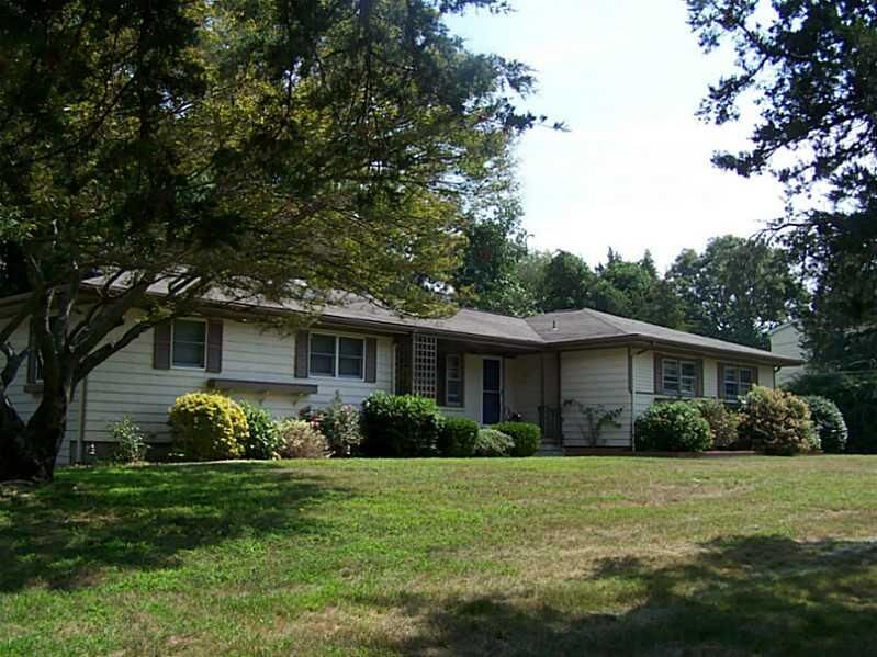 Property Photo:  2 Westview Drive  RI 02891 