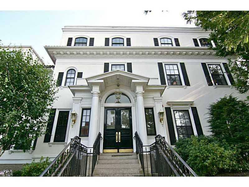 Property Photo: 157 Waterman St 4 RI 02906