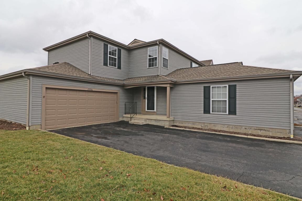 Property Photo:  2096 Tamarin Drive  OH 43235 