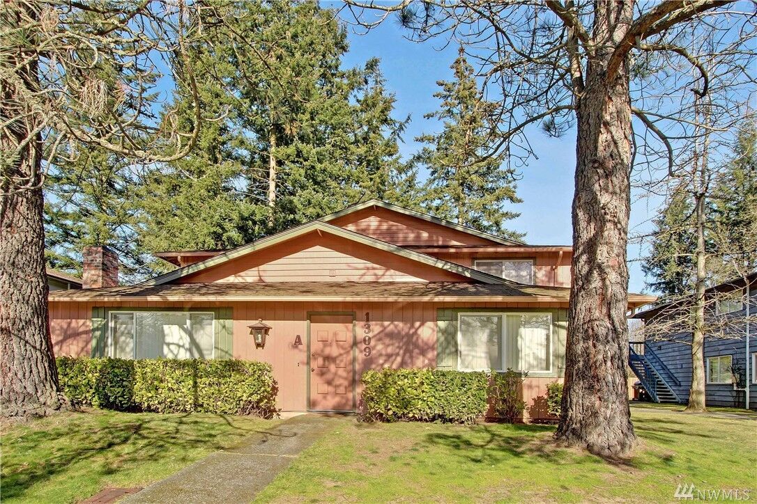 Property Photo:  1309 Wildwood St  WA 98270 