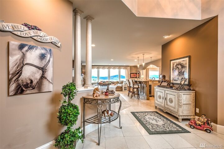 Property Photo:  3802 V Ave  WA 98221 