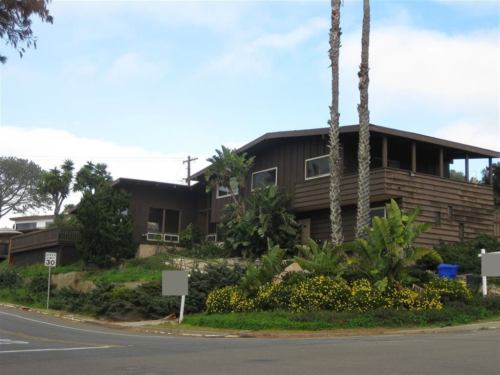Property Photo:  1407 Santa Barbara Street  CA 92107 