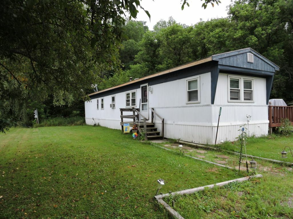 Property Photo:  122 Lower Circle  VT 05477 