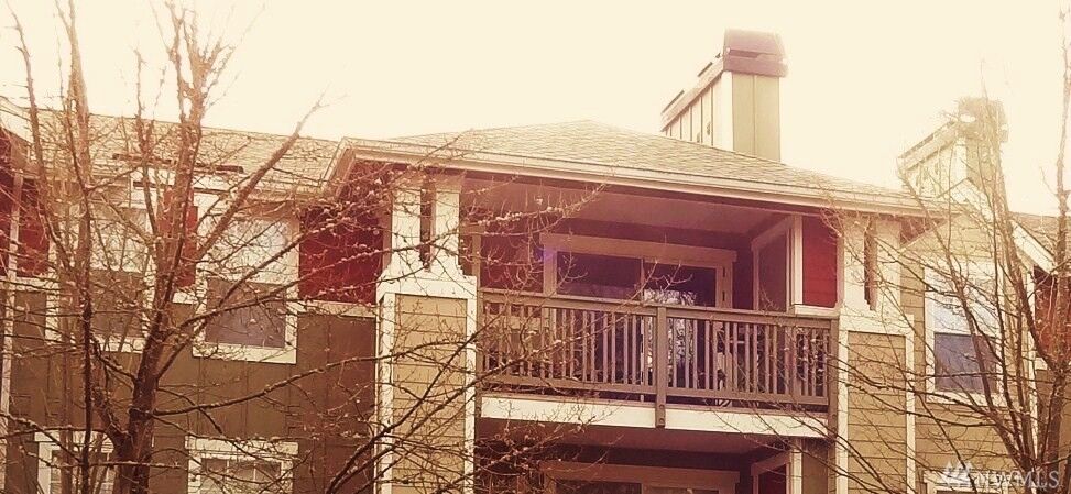 Property Photo:  7711 NE 175th St E311  WA 98028 