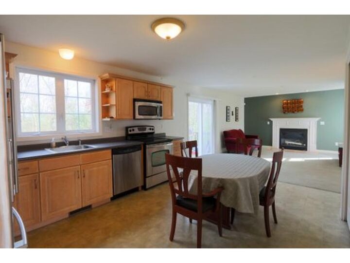 Property Photo:  144 S Ridge Drive  NH 03109 