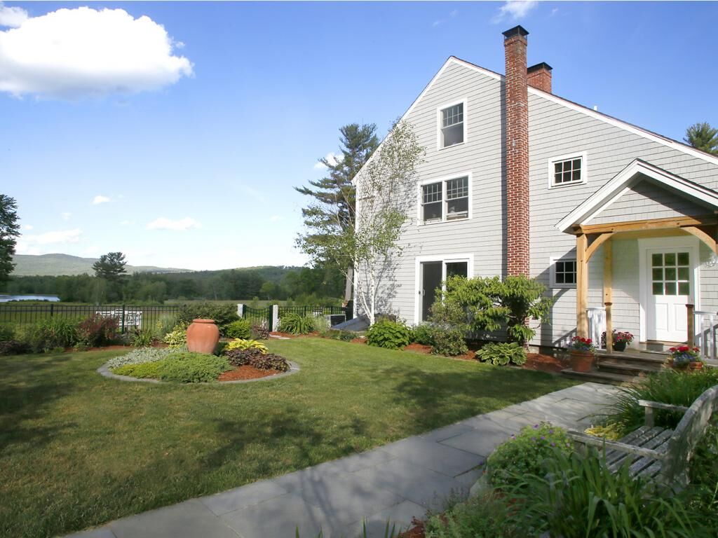 Property Photo:  40 S Elmwood Road  NH 03449 