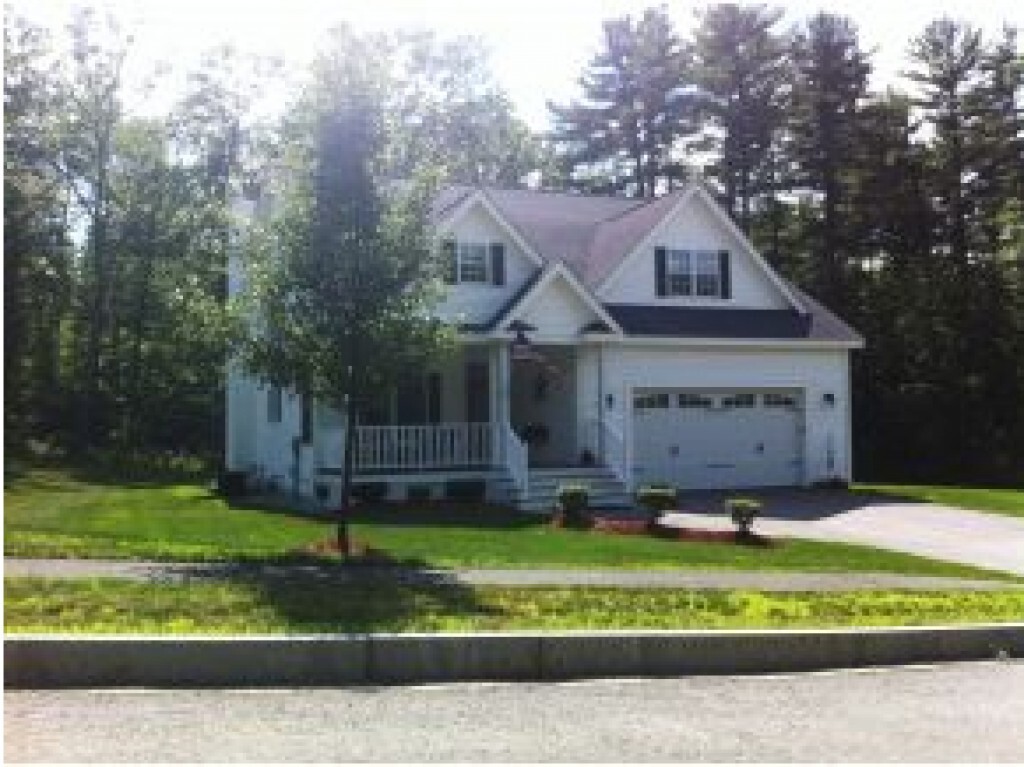 Property Photo: 11 University Circle NH 03106