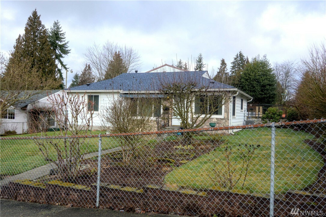 Property Photo:  358 NE 158th St  WA 98155 