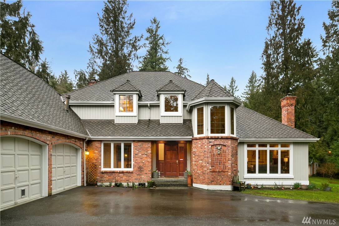 Property Photo: 23308 SE 22nd St WA 98075