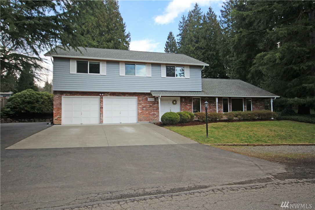 Property Photo:  16626 6th Ave SW  WA 98166 