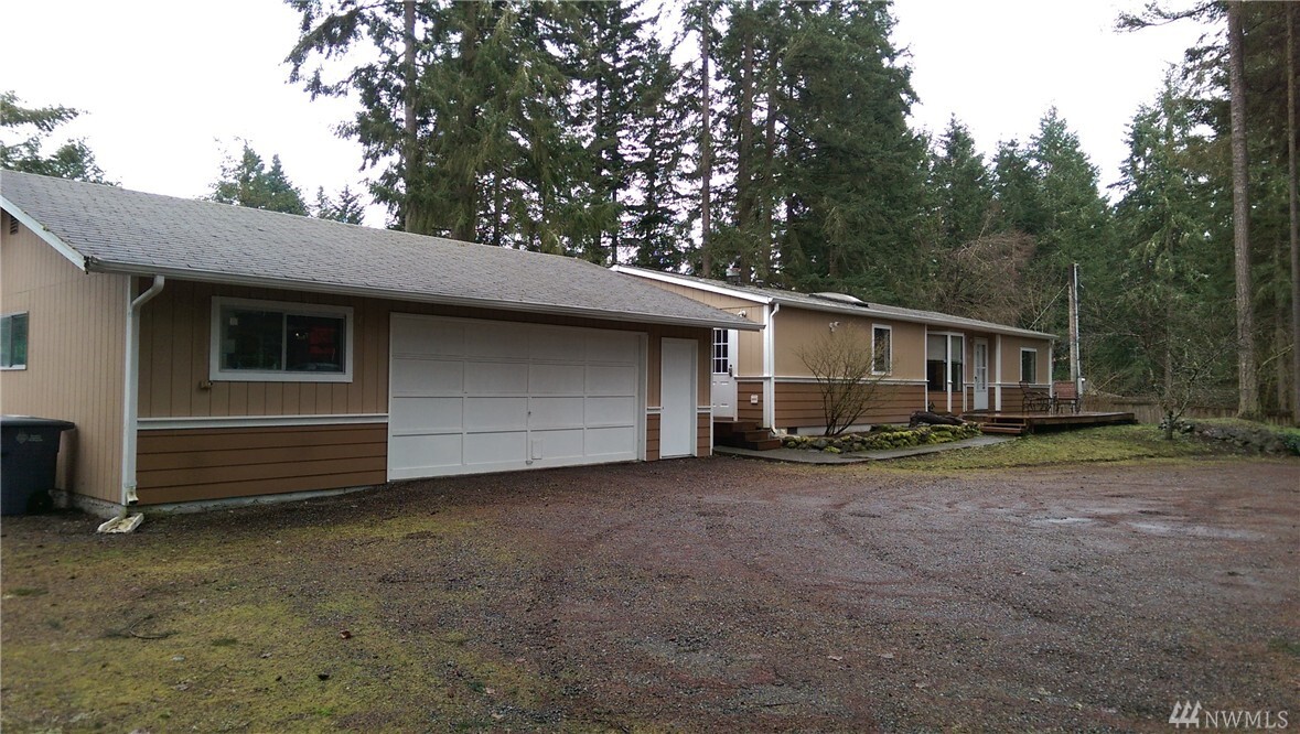 Property Photo: 19815 111th Ave E WA 98338