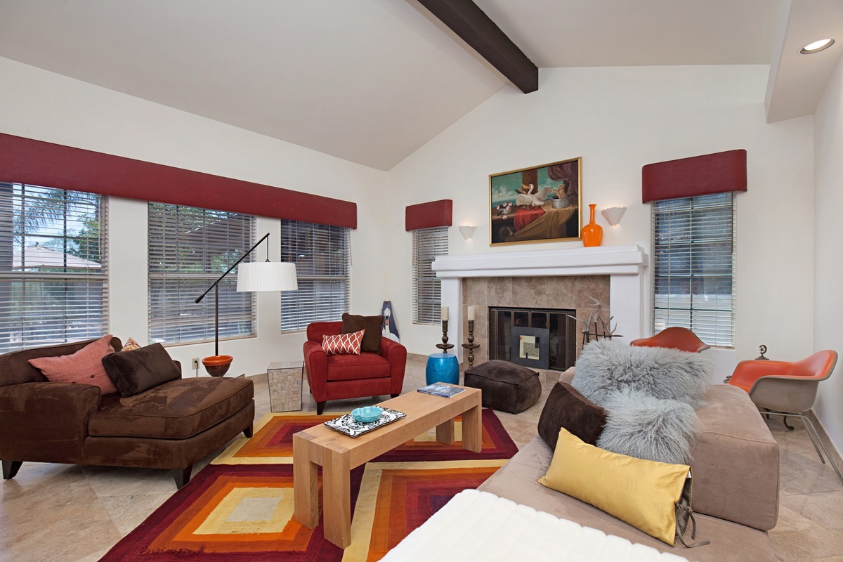 Property Photo: 626 Ora Avo Dr CA 92084