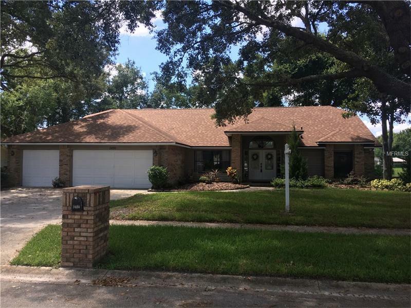 Property Photo:  2426 Sweetwater Country Club Place Drive  FL 32712 