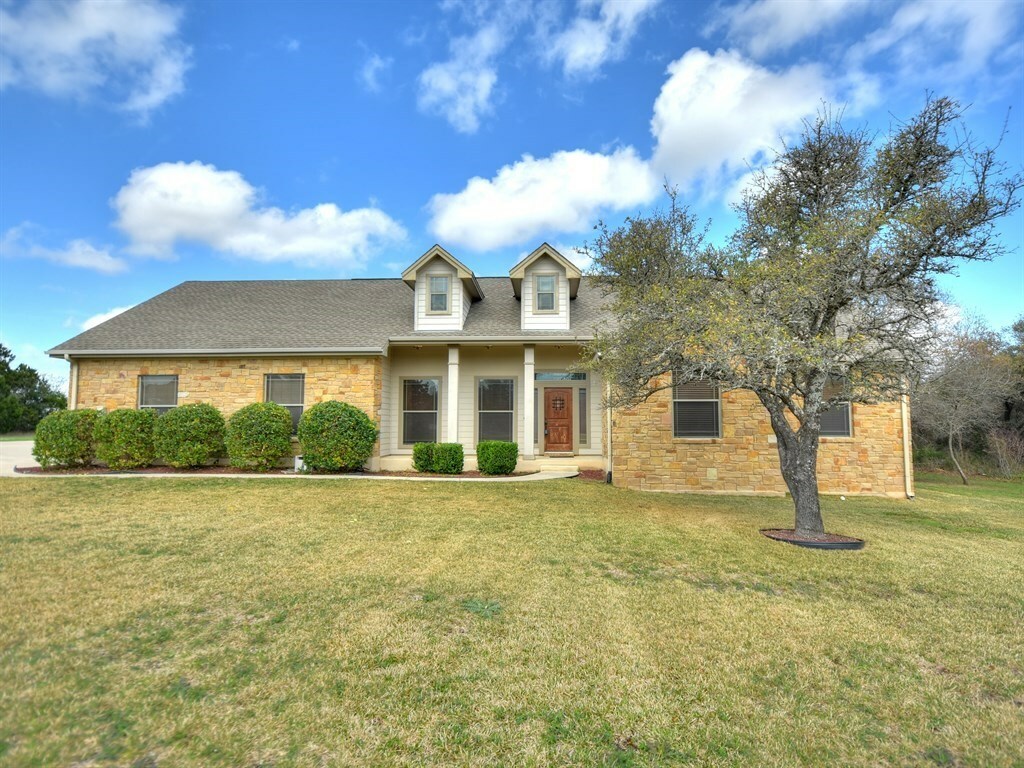 Property Photo:  122 Stable Oaks  TX 78642 