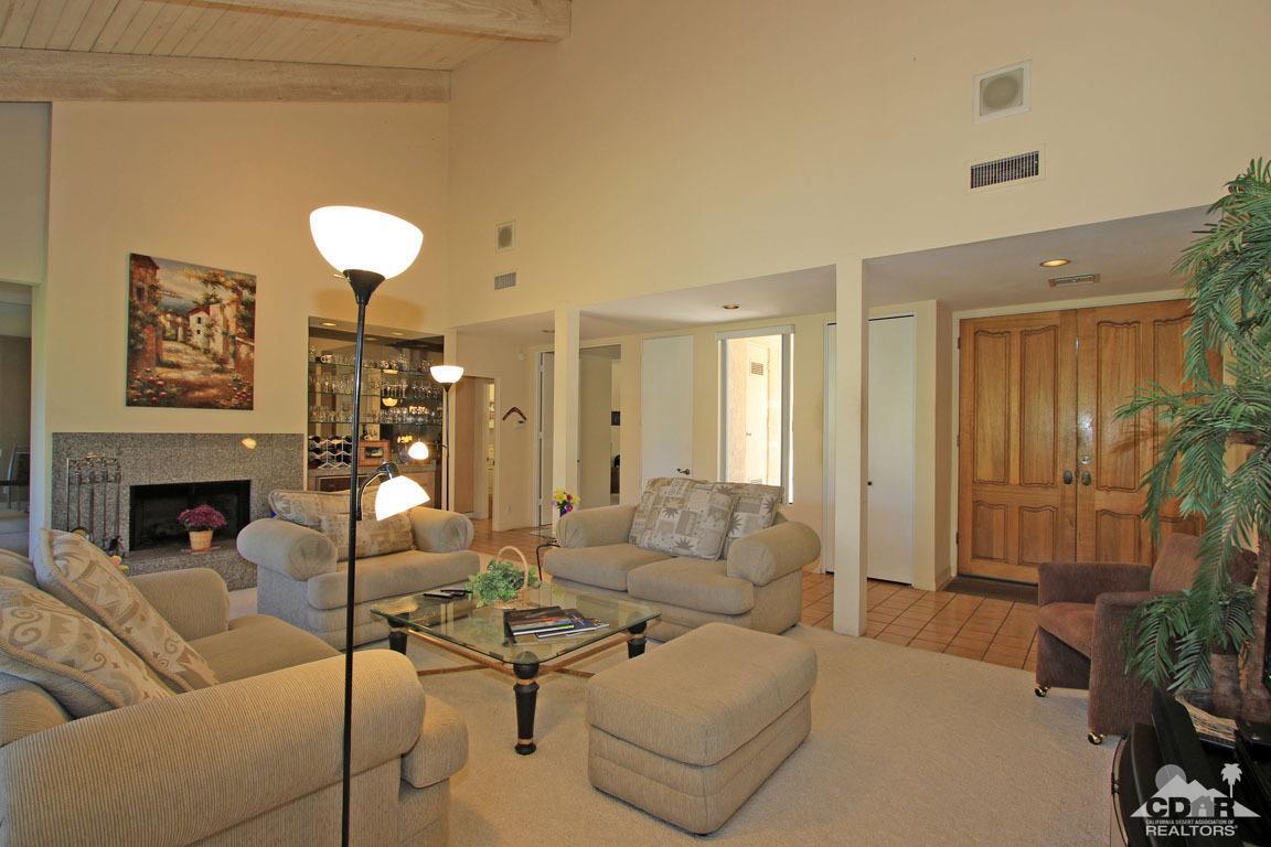 Property Photo: 816 Inverness Drive CA 92270