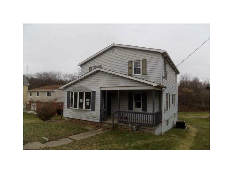 Property Photo:  2706 4th Street  PA 15146 