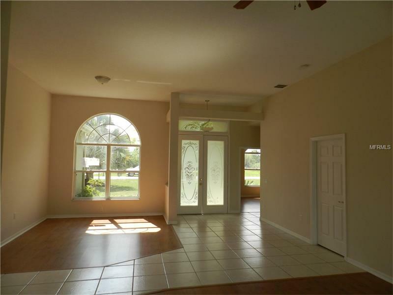 Property Photo:  1905 Palm View Road  FL 34240 