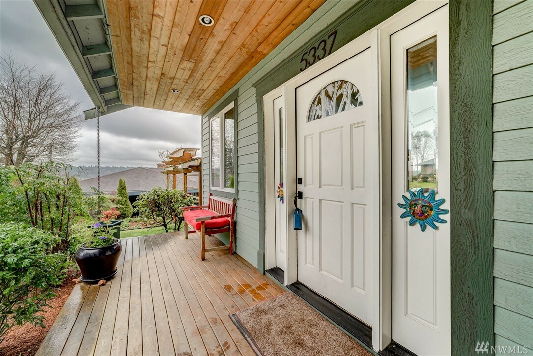 Property Photo: 5337 S Kenyon St WA 98118
