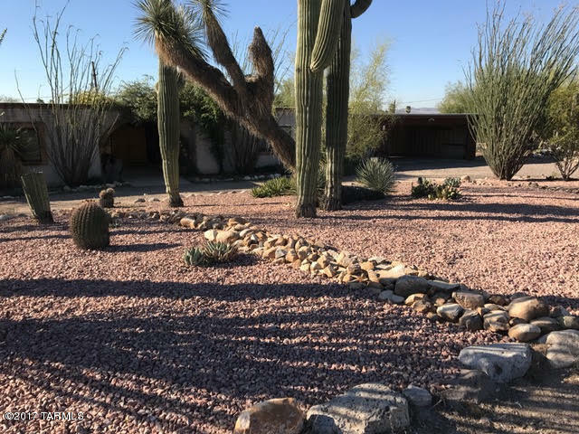 Property Photo: 2021 W Omar Drive AZ 85704