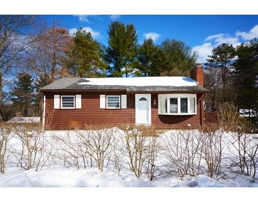 Property Photo: 9 S Row Street MA 01824