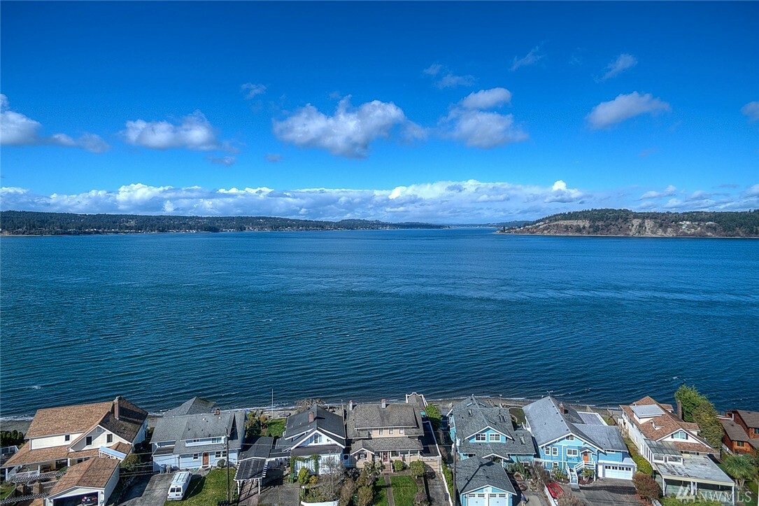 Property Photo:  1853 Day Island Blvd W  WA 98466 