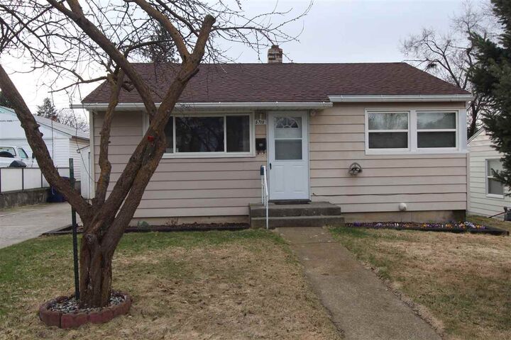 5719 N Milton St  Spokane WA 99205 photo
