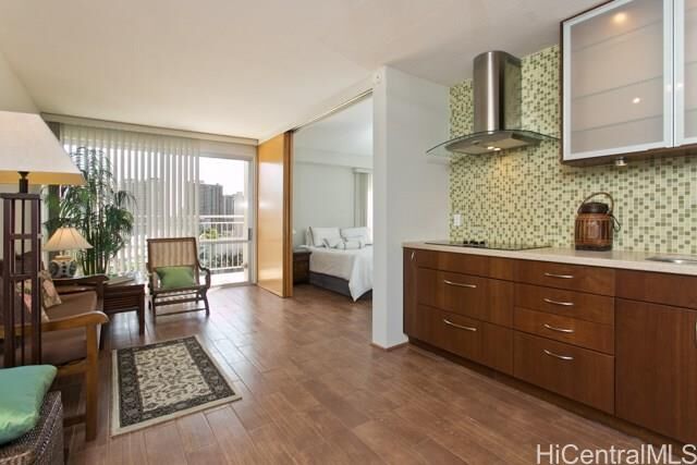 Property Photo:  1655 Makaloa Street 1609  HI 96814 