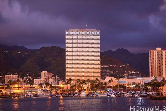 Property Photo:  1009 Kapiolani Boulevard Pkg H3083  HI 96814 