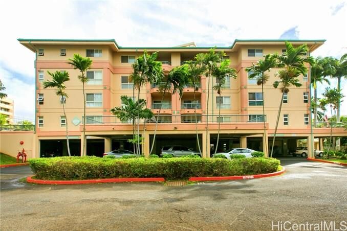 Property Photo:  1070 Ala Napunani Street 411  HI 96818 